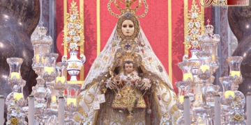 Los gaditanos se encomiendan a su Patrona en el inicio de la Novena previa a su festividad