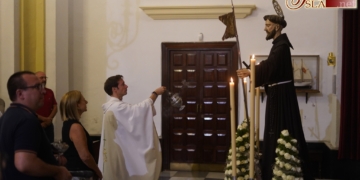 Hermanos de la Expiración y parroquianos de la Castrense celebraron el Triduo a San Francisco de Asís