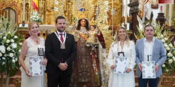 La Hermandad del Carmen reconoce a sus hermanos que cumplen las bodas de plata en la corporación