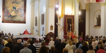 La lluvia no impide un multitudinario inicio de los cultos a San Judas Tadeo en la Castrense