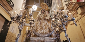 La Titular de la Parroquia del Rosario de Cádiz salió en procesión por segundo año