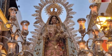 La Virgen del Rosario pone con su procesión el colofón a las fiestas patronales de Rota
