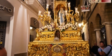 La Patrona de Puerto Real procesionó por Cádiz como colofón del Congreso Nacional de Hospitalidades