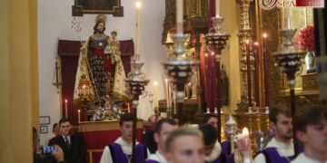 San José trasladado al altar de los cultos del Voto en una noche desapacible