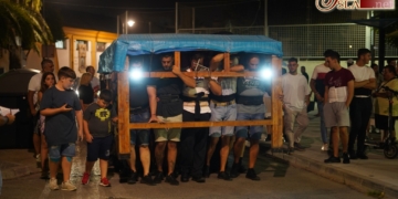 Las cuadrillas de Ecce-Homo y Salud inician el camino al Lunes Santo con el tallaje de los cargadores