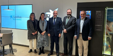 La Caixa aporta 5000 euros a la obra social de la Magna Mariana
