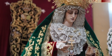 Besamano y eucaristía para culminar los cultos en honor a Gracia y Esperanza Coronada