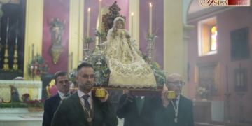 El Niño Jesús de San José fue trasladado en procesión claustral hasta su altar de diario