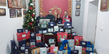 Pastora comienza a repartir los regalos de la campaña ‘Reyes Magos pastoreños’