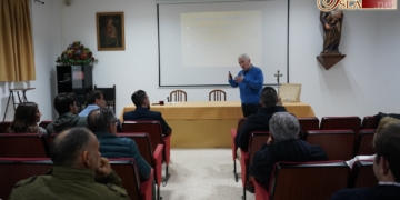 El cortejo procesional a debate en una nueva conferencia formativa de Misericordia