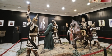 El patrimonio de la Milagrosa de Sevilla expuesto en el Mercantil por el XXV aniversario de la reorganización y el LX de la Virgen del Rosario