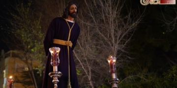 El Señor del Prendimiento presidió por el parque el rezo del Vía-Crucis