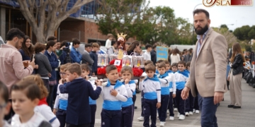 La procesión infantil de la Compañía de María regresó tras cuatro años de asuencia