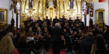 La Iglesia del Carmen acogió la interpretación de un Vía-Crucis orquestado