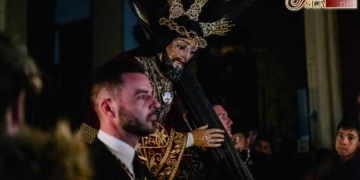 Jesús Nazareno llegó al altar de Quinario en compañía de sus devotos