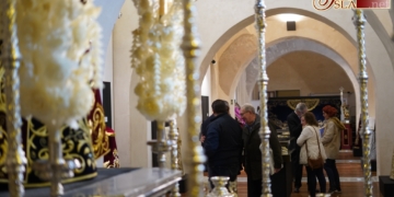 De la calle a su armario: La exposición por el 125 aniversario de la Virgen de las Lágrimas