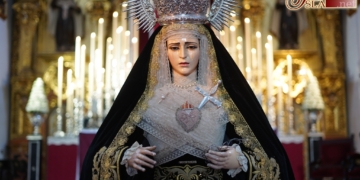 Con el Besamano a Mayor Dolor en Su Soledad comienzas los cultos cuaresmales en el Santo Entierro