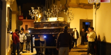 La JCC prepara el Viernes Santo junto a la Virgen de la Soledad con un ensayo con su paso