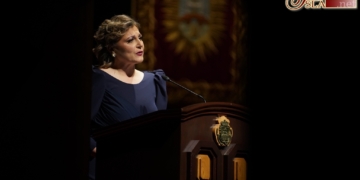 Charo Pérez narra en una crónica radiofónica la Semana Santa isleña
