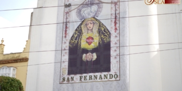 El cartel de la Semana Santa luce en el Centro de Congresos a falta de seis días para el inicio