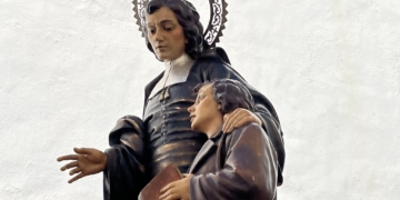 Los hermanos de Cristo Rey aprueban por unanimidad la inclusión de San Juan Bautista de La Salle como Titular