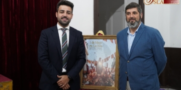 Una fotografía de José Luis Cardoso presentada por Antonio Jesús Ruiz anuncia la salida del Patrón San José