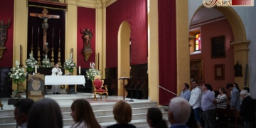 Los cofrades de Servitas celebraron una eucaristía en honor de San Peregrino Laziosi