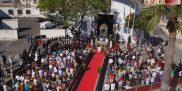 Una misa de romeros muy especial abrió el camino al Rocío del XXV aniversario