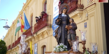 San Juan Bautista de La Salle procesionó por primera vez sobre paso y siendo Titular de la Hermandad de Cristo Rey