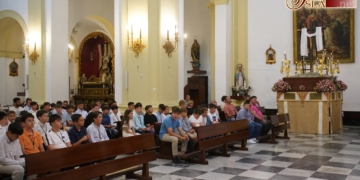 Una eucaristía anticipa la salida esta tarde de la Cruz de Mayo juvenil de Santa Elena