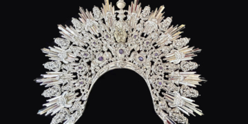 Así es la diadema en plata para la Trinidad donada por su Hermana Mayor