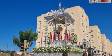 La jerezana Hermandad de la Candelaria sacó a las calles su Corpus parroquial