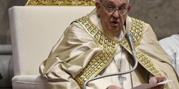 El Papa pide a los sacerdotes homilías de no más de 8 minutos porque la gente «se duerme»