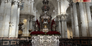 Así luce la Custodia de ‘El Cogollo’ de Cádiz para la procesión del Corpus de mañana