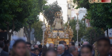 Calurosa y multitudinaria procesión agosteña junto a la Divina Pastora