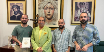 García Rodríguez y CYRTA entregan a la Macarena la investigación sobre la saya ‘del cajón’