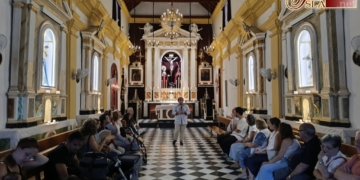 Rafael Guirado mostró la historia que atesora la Capilla de la Vera-Cruz coincidiendo con la Noche Blanca