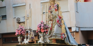 La Virgen del Rocío presidió por la feligresía de San José en Cádiz el rezo del Santo Rosario