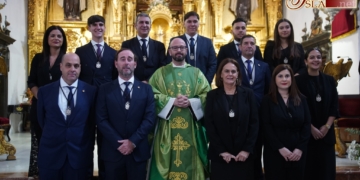 La Junta de Gobierno de Santo Entierro tomó posesión con Santiago Padillo como Hermano Mayor