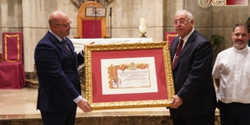 Francisco Ruiz Brenes recibió el título de Hermano de Honor de los Afligidos