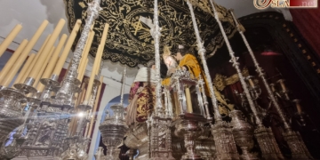 Los faroles de Desamparados alumbrarán al palio de la Piedad en la Magna de Jerez