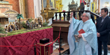 El Belén solidario del Santo Entierro puede visitarse en la Iglesia del Carmen