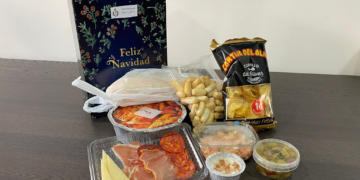 Un año más la cocina solidaria del Huerto ofreció 180 menús de Nochebuena para las familias de Cáritas y San Vicente de Paúl