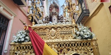 La Virgen del Pilar procesionó de manera extraordinaria en Sevilla para clausurar el encuentro de hermandades de esta advocación