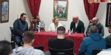 Otra cuadrilla de cargadores irá a Ceuta… portando el antiguo paso del Nazareno