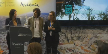 Cavada obvia la Semana Santa dentro de la presentación de San Fernando en FITUR