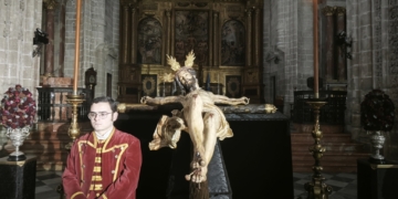 Jerez le abre las puertas a la Cuaresma con Besapiés y Besamanos