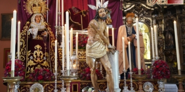 Jesús Atado y Flagelado a la Columna en Besapié durante todo el día de hoy