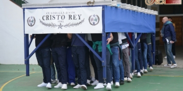 La cuadrilla de Cristo Rey se prepara para el Domingo de Ramos con una nueva mesa de ensayo