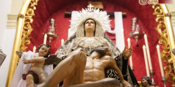 El Santísimo Cristo de la Salvación en Besapié durante el día de hoy en San Francisco